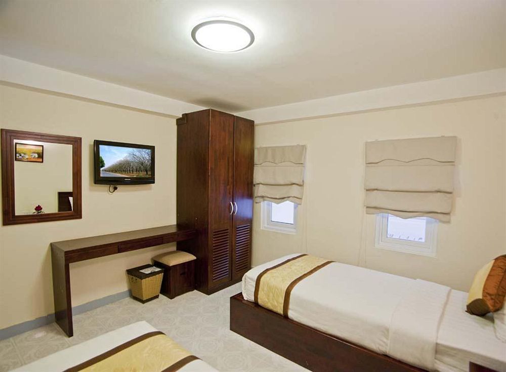 Oyo 438 Small Bay Hotel ホーチミン市 エクステリア 写真
