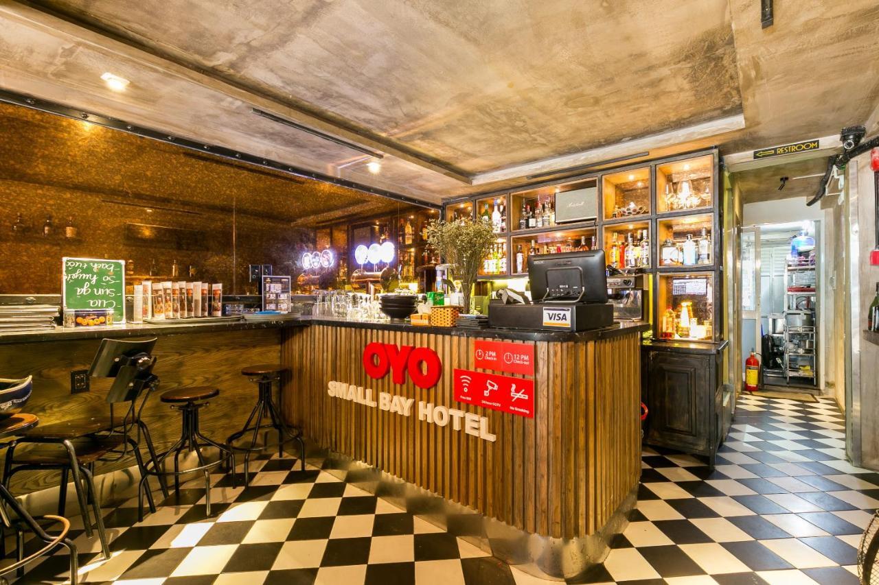 Oyo 438 Small Bay Hotel ホーチミン市 エクステリア 写真