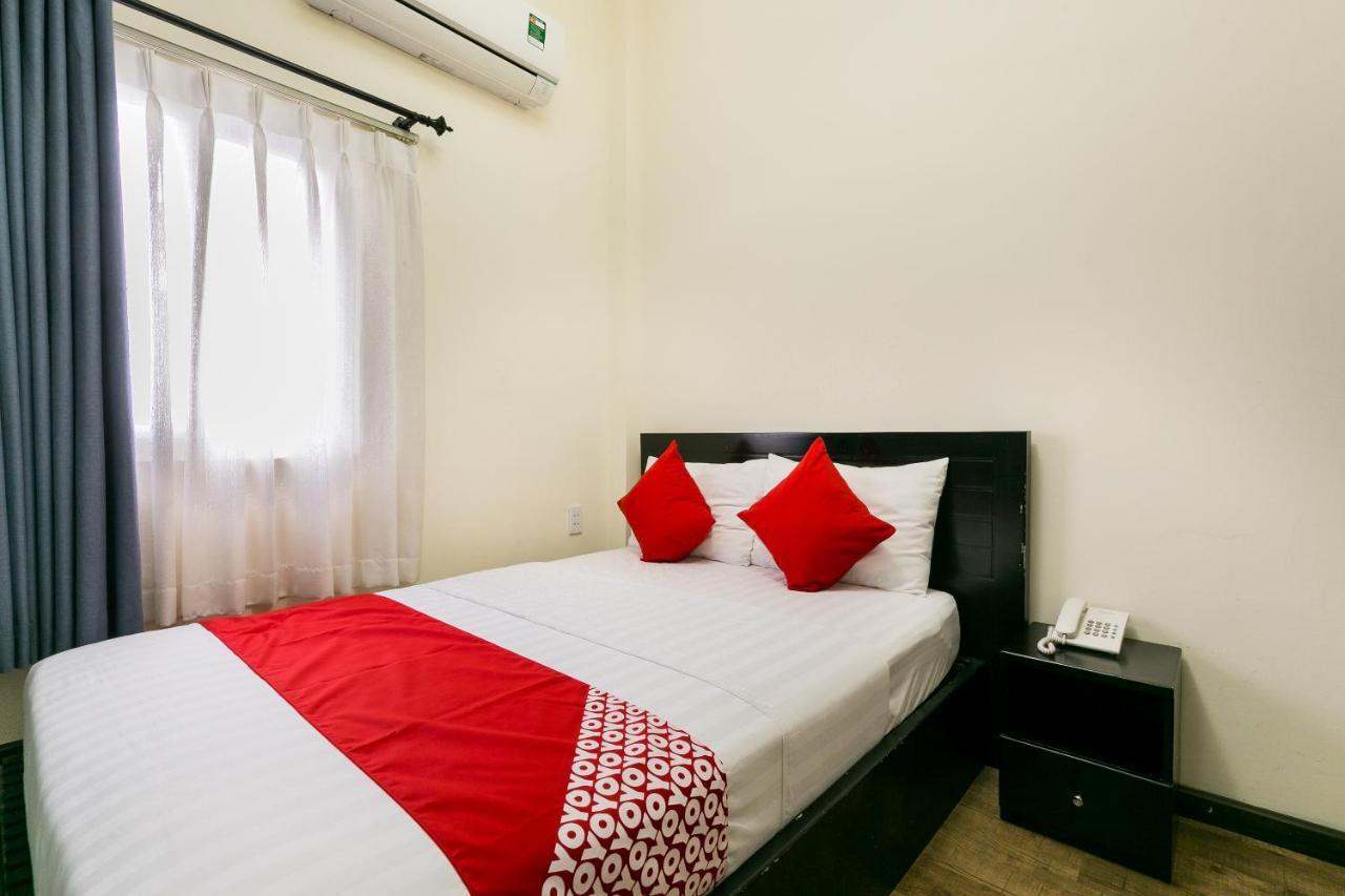 Oyo 438 Small Bay Hotel ホーチミン市 エクステリア 写真