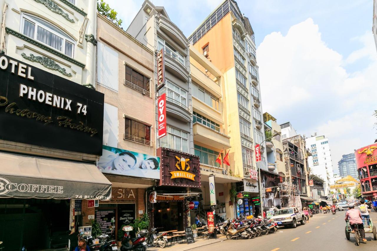 Oyo 438 Small Bay Hotel ホーチミン市 エクステリア 写真