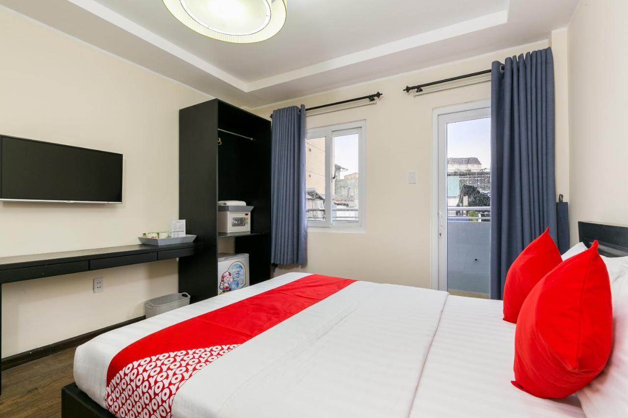 Oyo 438 Small Bay Hotel ホーチミン市 エクステリア 写真