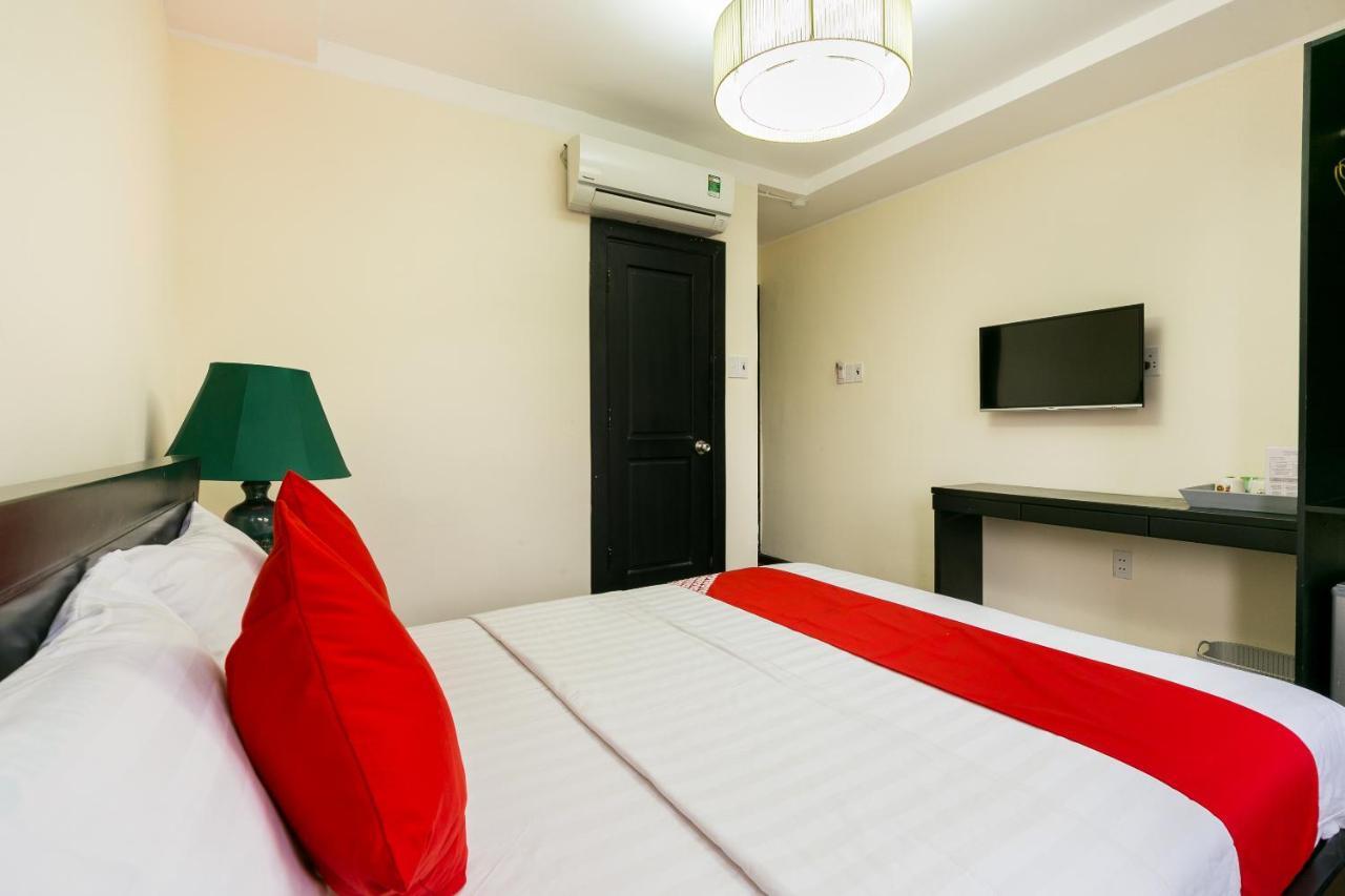 Oyo 438 Small Bay Hotel ホーチミン市 エクステリア 写真